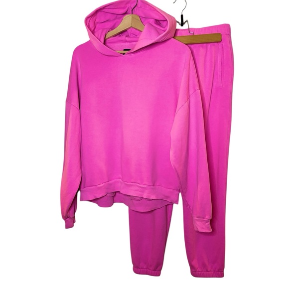 Hot Pink Gap Sweatsuit - Picture 3 of 5